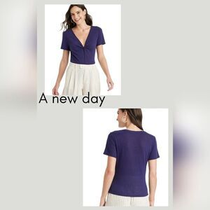 A new Day Twisted Navy V-Neck Top Small
